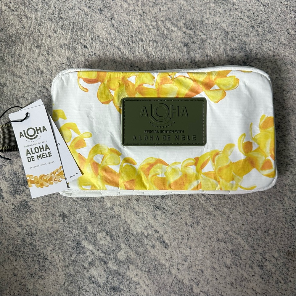 ALOHA Collection Puakenikeni Dopp kit